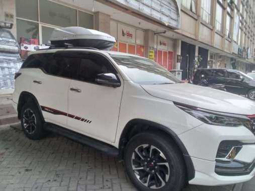ROOF BOX ROOFBOX PUTIH ALL NEW FORTUNER