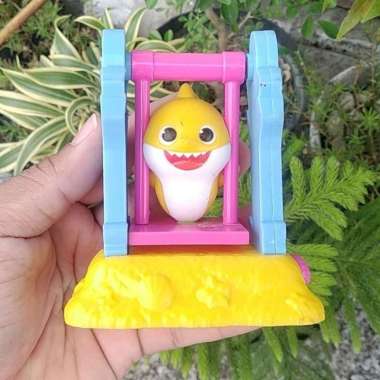 Mainan / Pajangan Figure Pinkfong Baby Shark Ayunan Toys Bekas
