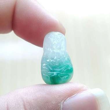 Liontin Batu Permata Natural Giok / Jadeite Jade Ukir Dewi Asli Kecil