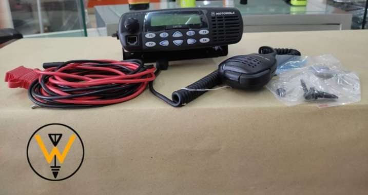 MOTOROLA GM338 40W 403-470MHz UHF Rig Radio GM-338
