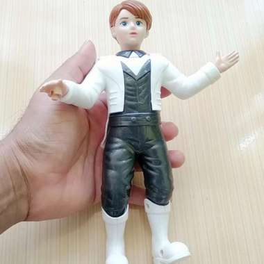 Mainan / Patung / Pajangan Figure Pangeran Tuxedo Barbie Toys Bekas