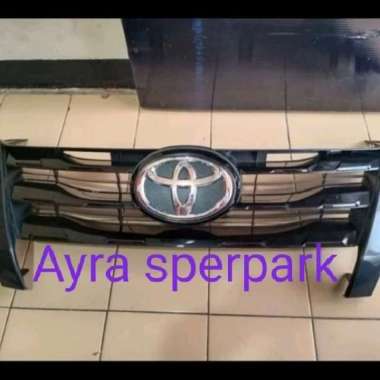 Grill Untuk Depan Toyota Fortuner Vrz Tipe Trd