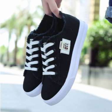 SPV SEPATU SNEAKERS WANITA/KETS DENIM RUMBAI 39 PUTIH