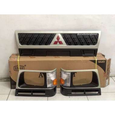 Grill Depan - Front Grill Mitsubishi L-300 Komplit Light Gase Corner Lamp tahun 2007