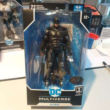 McFarlane DC Multiverse Justice League Batman Platinum Edition Exc