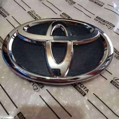 Emblem Logo Gril Depan Innova Reborn Original