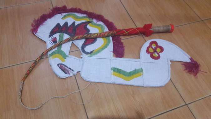 kuda lumping dan cambuk Multicolor