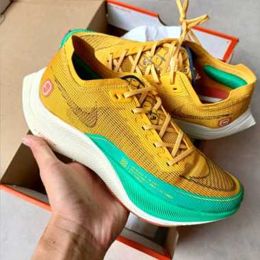 Nike ZoomX Vaporfly Next% 2 1972 Dark Sulfur Stadium Green || yellow oregon
