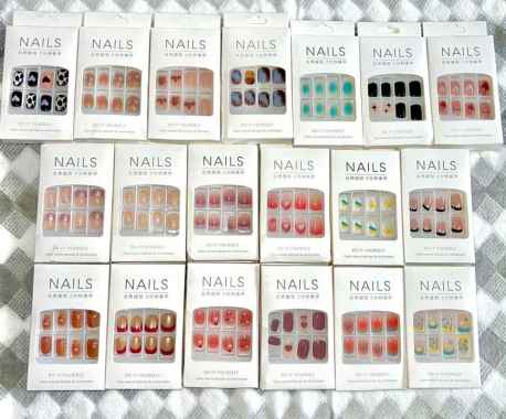24 PCS KUKU PALSU PLUS LEM - FAKE NAILS