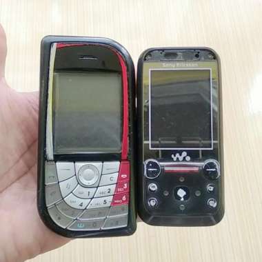 Paket 2 Bahan HP / Handphone Jadul Nokia & Sony Phone Bekas Junk Mati