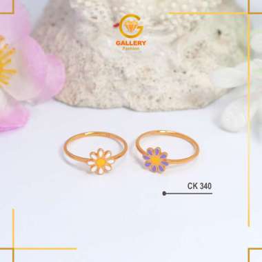 Perhiasan Cincin Emas Asli Kadar 375 (8k) Dan 300 (6k) Model Bunga daisy Putih Dan Ungu Kode CK 340 