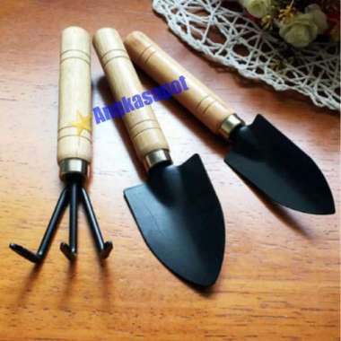 sekop set isi 3 kayu untuk berkebun Multicolor