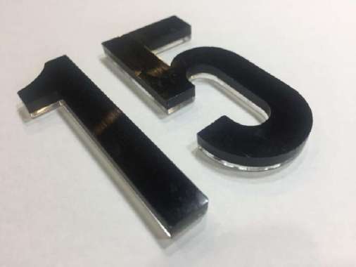 Huruf Timbul / Huruf Akrilik 2 Warna Tinggi 5 cm Tebal 10mm