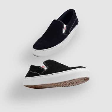 Sepatu Piede Original - Classic Slip On 39 Hitam