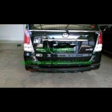 TANDUK BUMPER BELAKANG MOBIL TOYOTA INNOVA 2009 2012 - SEAESAW