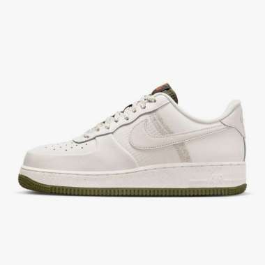 FB8877 001 Nike Air Force 1 07 LV8 Original Sneakers