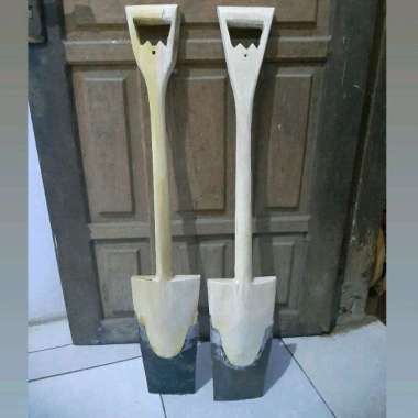 Lempak baja gali tanah saluran air