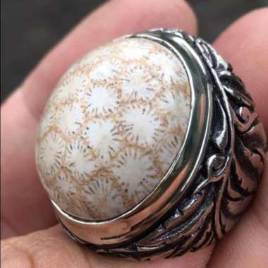 Cincin Akik Batu Natural Motif Gambar Bunga Teratai Putih Antik