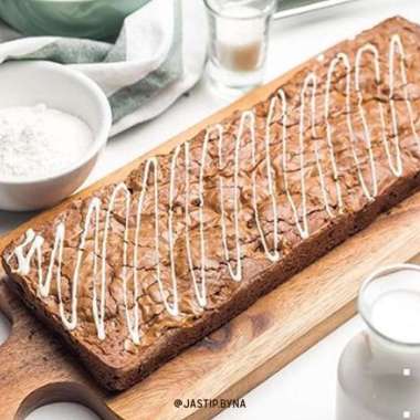 BROWNIES PANGGANG PRIMA RASA BANDUNG RHUMRAISIN