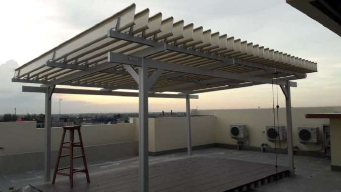 Canopy buka tutup SunLouvre u Gazebo