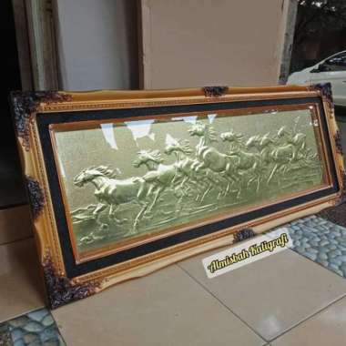 Relief Kuningan Motif Lukisan kuda liar 145x60cm timbul artistik mewah