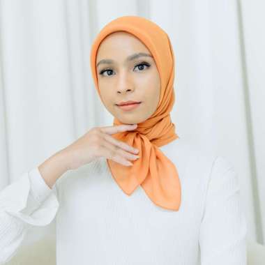 Lozy Hijab - Polly Cotton (Hijab Segiempat Bella Square) Soft Orange