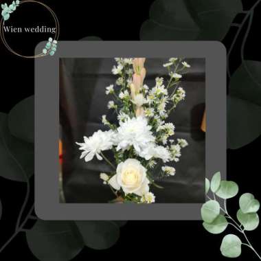 BUNGA BAKET MINI PUTIH