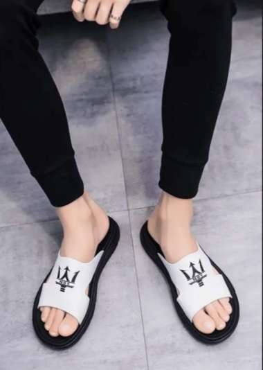 Sandal Slop Pria Fashion Shoes No1 42 Putih
