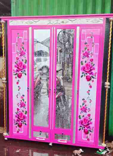 Lemari Pakaian Alumunium 4 Pintu Kaca Riben pink