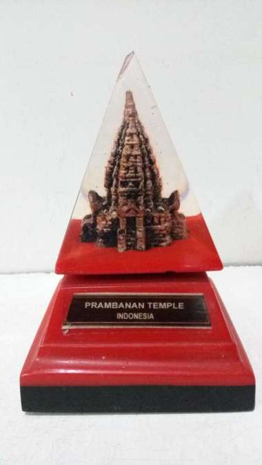 MINIATUR CANDI PRAMBANAN