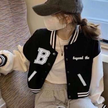 Vallina - B Beyond the Baseball Croped Jaket Varsity Basic Korean Style Remaja Wanita Premium