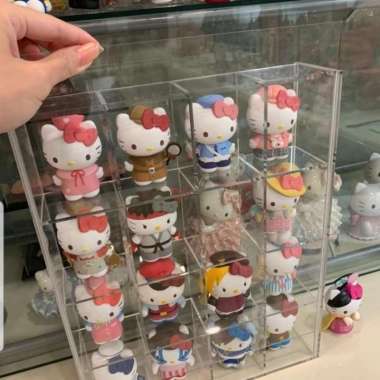 Kotak akrilik display 9 kotak dan 2 kotak boneka Putih