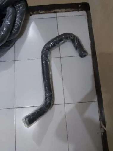 HOSE RADIATOR BAWAH CAT320D