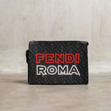 Harga clutch fendi online