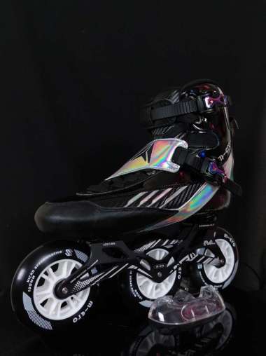 Sepatu Roda Inline Skate Carbon Micro Delta Acceleration 43