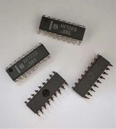 IC AN7223 AM Tuner FM/AM IF Amplifier Utk Radio Kaset Recorder