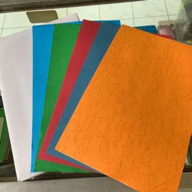kertas buffalo kertas sampul jilid - isi 100 lbr Multicolor