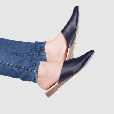 SPV Sendal Wanita Bustong Kulit Asli Geovani S - Navy GB01 36