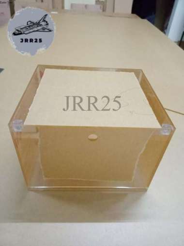 AKRILIK BOX TUTUP MAGNET / CUSTOM AKRILIK / BOX SEPATU