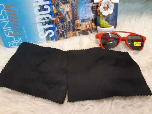Kain Lap Kacamata Micro Fiber Hitam