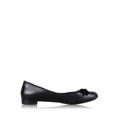 Chanel Black Flat Shoes