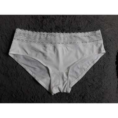 Panty Esmara Color White With Hip Lace