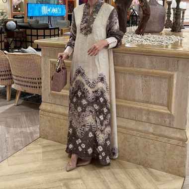 Lausboutique-Kaftan Watimena-Seri Alam-Palembang Kaftan Jumputan Krem