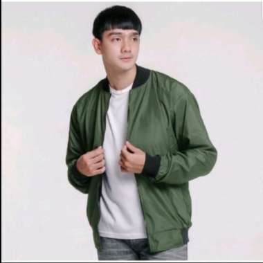 Jaket Parasut Tipis Pria / Jaket WIndproof Waterproof / Jaket Gaya M hitam