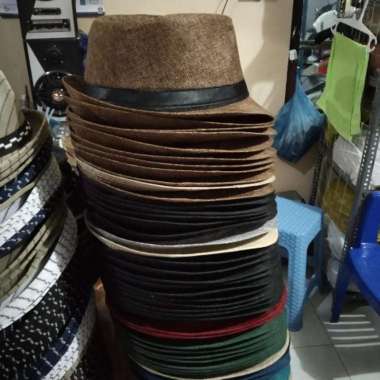 TOPI FEDORA ATAU TOMPI DEWASA