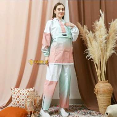 Jas Hujan Twins19 Saku Kangguru Pria Wanita Motif - Tetris Merah Gradasi Green