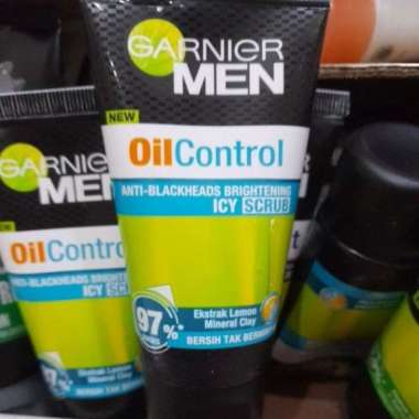 Garnier Facial Foam / Garnier Men Scrub In Foam Anti acne Icy scrub KECIL