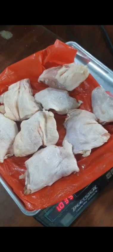 paha atas ayam broiler 1kg /paha atas ayam/paha ayam/ayam murah/ayamfrozen