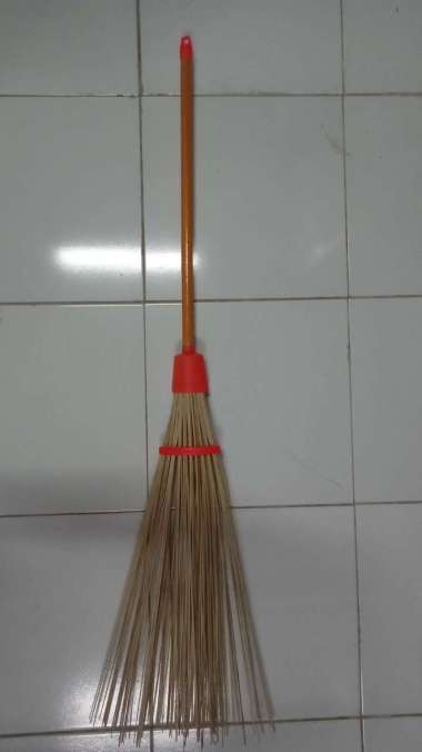 Sapu lidi kipas lakop