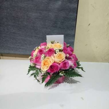 Bunga vas bunga mawar asli hadiah anniversary